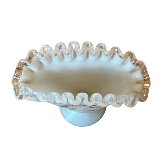 Fenton Milk Glass Fan Vase w/ Clear Ruffle Edge Pink Roses Flowers 4.5" tall VTG - Picture 2 of 4